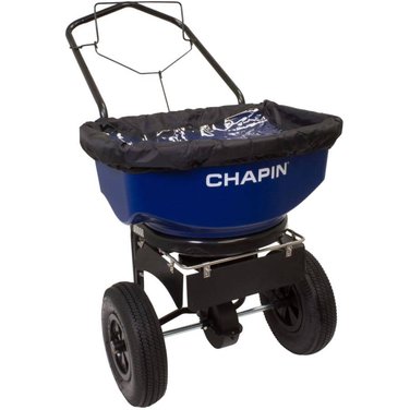 Chapin 80 lb Capacity Salt/Ice Melt Spreader